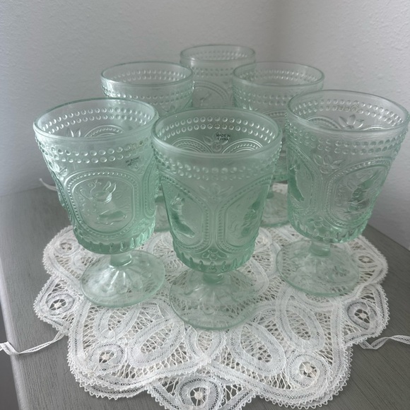 Tabla Home Set Of 6 Spring Green Bunny Footed Goblets 6
1/4" embossed Rare - Picture 4 of 4